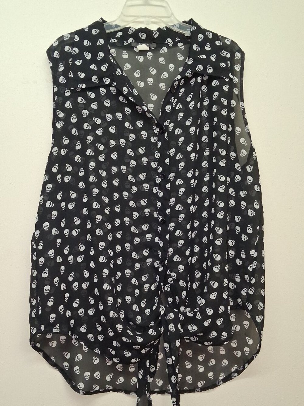 Pine Sheer Skull Print Sleeveless Button Down Tie Front Top 2X